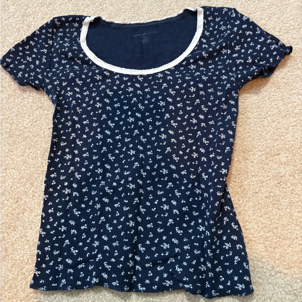 Brandy Melville Blue and White Fitted Short Sleeve Tee